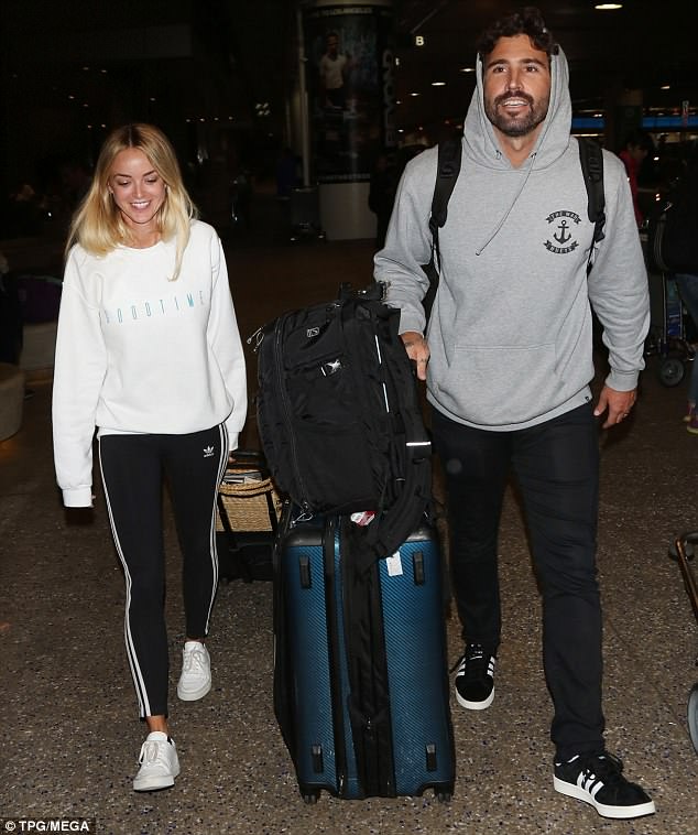 4D394BF900000578-5844563-Newlyweds_Brody_Jenner_returned_to_Los_Angeles_with_his_new_wife-a-91_1528991424096.jpg