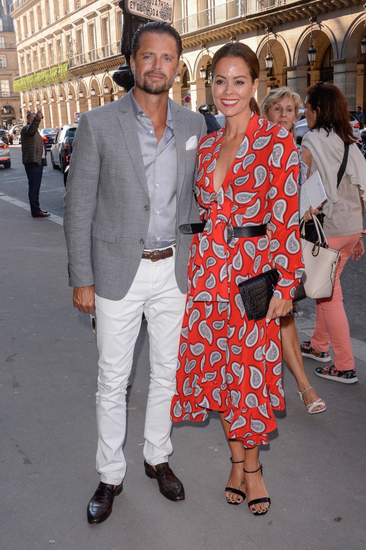 brooke-burke-arrives-at-christian-dior-show-at-haute-couture-fashion-week-in-paris-07-03-2017_3.jpg