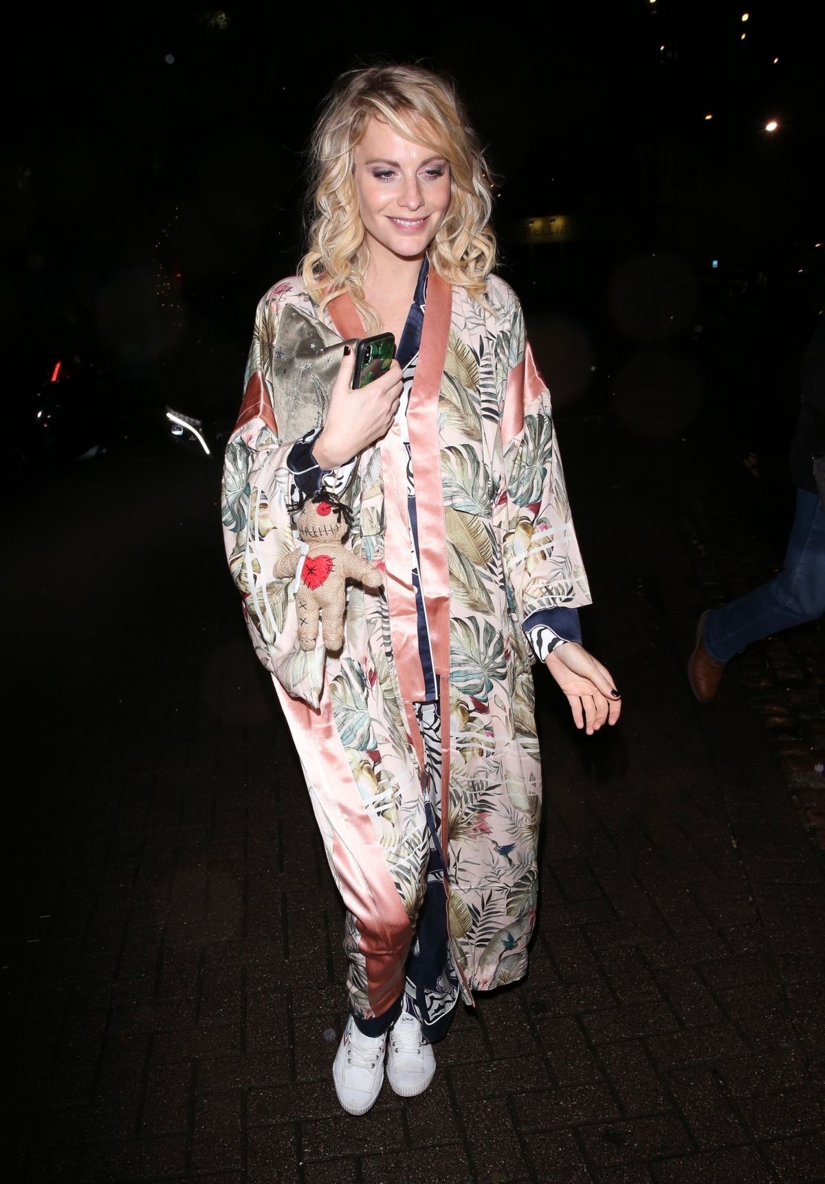 poppy-delevingne-at-laylow-halloween-party-in-london-10-31-2018-2.jpg