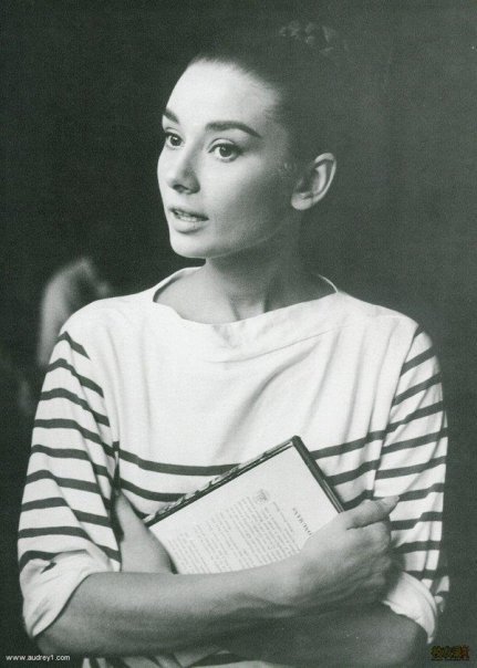 audrey-audrey-hepburn-9724001-431-604.jpg