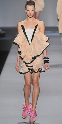 ss10-viktor-rolf-16a.jpg