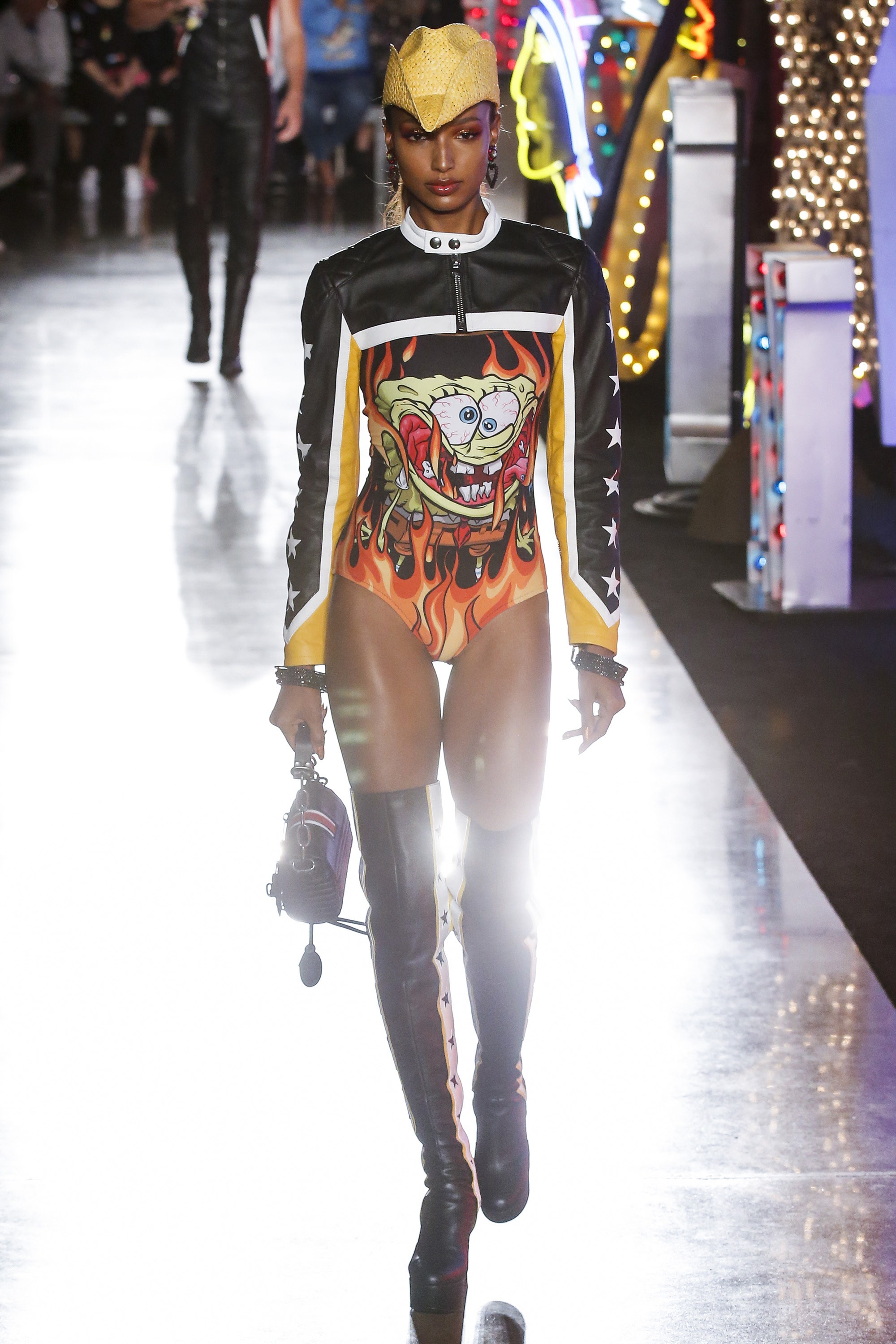 Moschino_1100.jpg