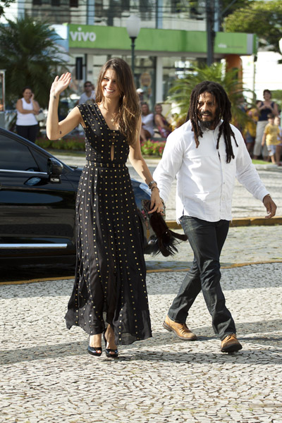 isabeli_fontana_e_rohan_marley_5.jpg