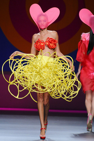 agatha_ruiz_de_la_prada_pasarela_223700436_320x4.jpg