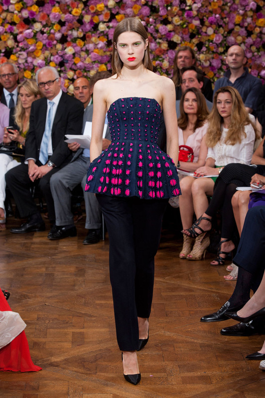 Christian_Dior_Fall_2012_m_I1i0miz_T40x.jpg