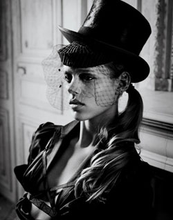 NOIR_AW06_05_low.jpg