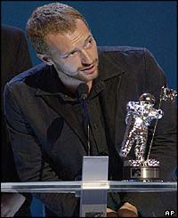 _39457431_chris_martin300.jpg