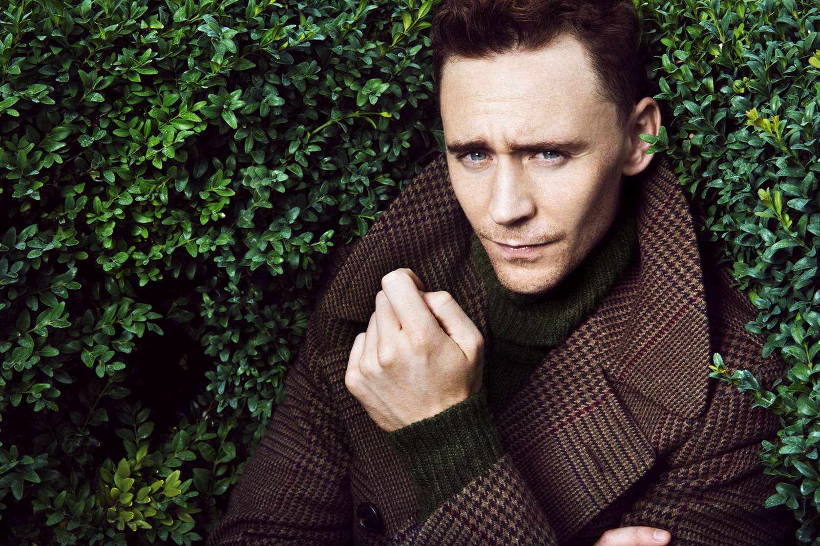 1118full-tom-hiddleston.jpg