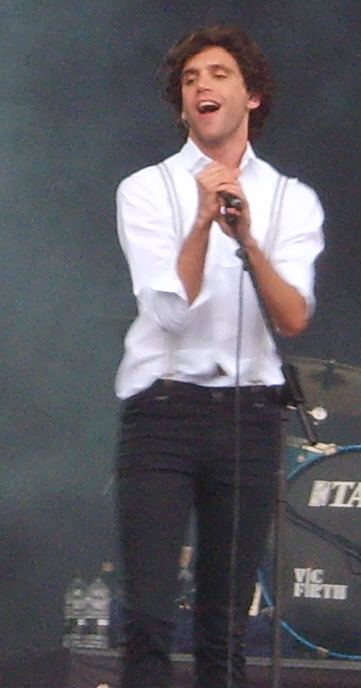 Mika_at_V_Festival_2007.jpg