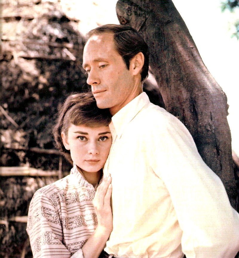 Audrey-audrey-hepburn-9841671-800-864.jpg