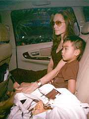 angelina_jolie2_180.jpg