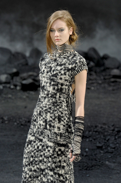 Chanel_Fall_2011_vpsszb_TRL5_Gl.jpg