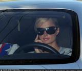 th_7d67d_normal_hiltons_shopping15.jpg