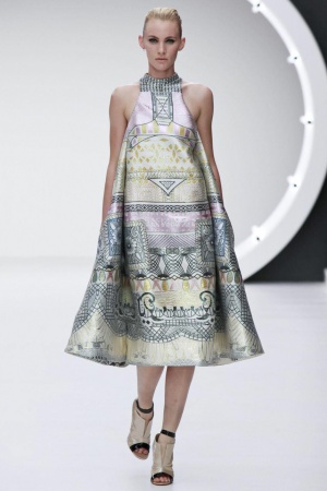 2012_09_16_19_20_22_mary_katrantzou_5785.jpg