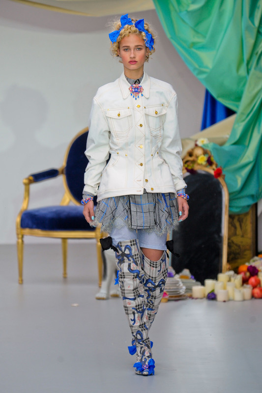 Meadham_Kirchhoff_Spring_2013_6z_Ahox_PL50_Dx.jpg