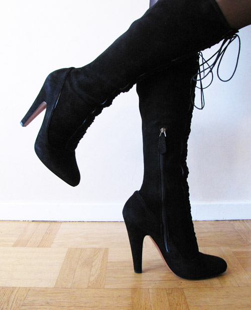 alaia_black_boots_01.jpg