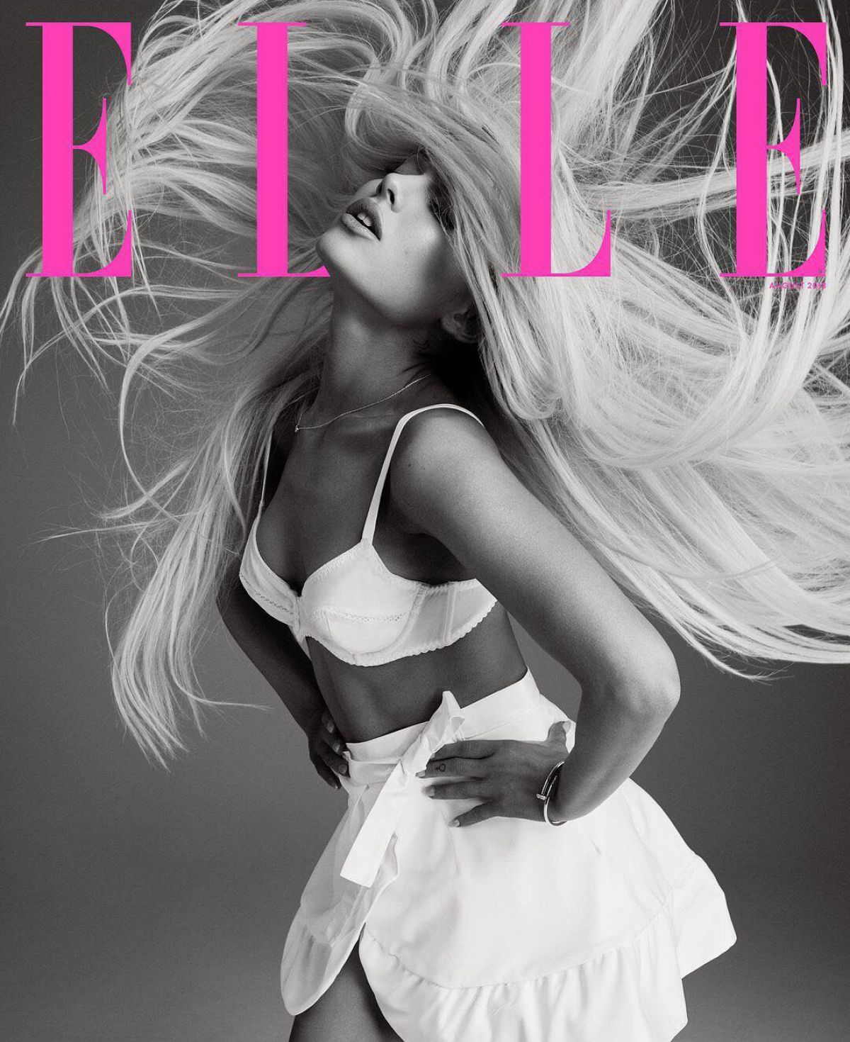 ariana-grande-on-the-cover-of-elle-magazine-august-2018-0.jpg