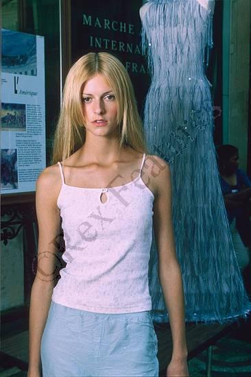 aw99_paris.jpg