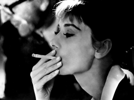 Audrey-smoking-audrey-hepburn-11136196-458-343.jpg