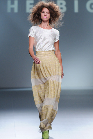 teresa_helbig_pasarela_161162452_320x480.jpg