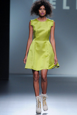 teresa_helbig_pasarela_147927805_320x480.jpg