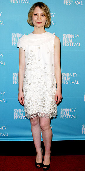 mia-wasikowska-290.jpg