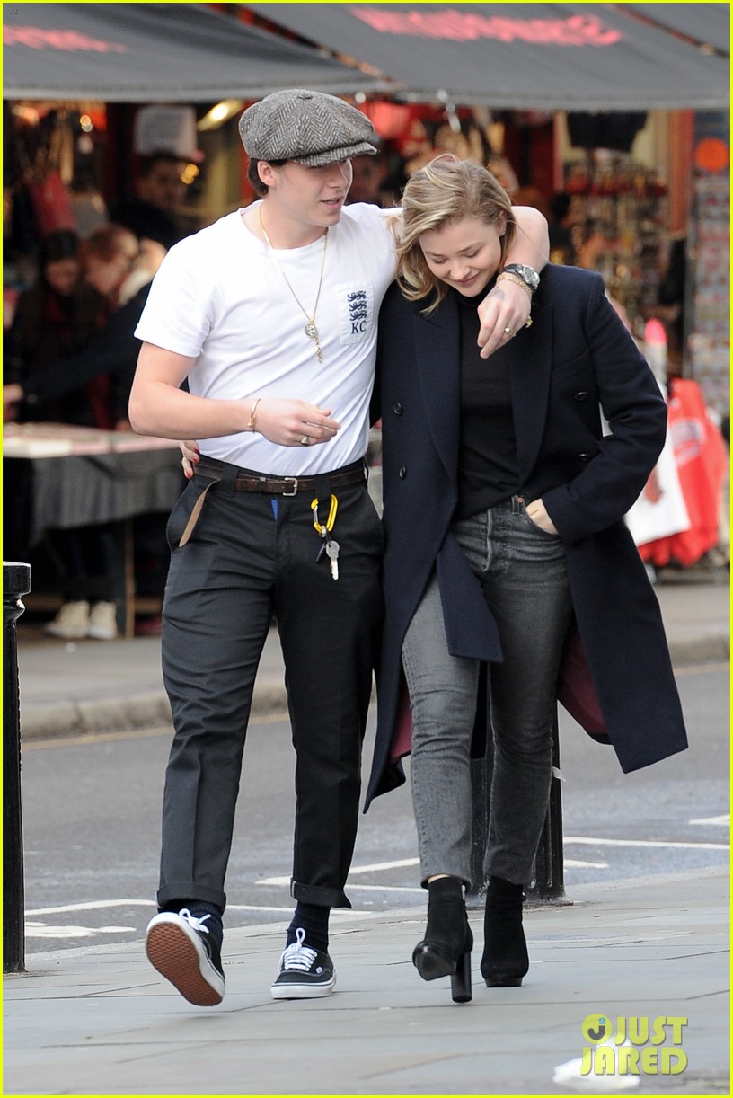 brooklyn-beckham-chloe-moretz-love-in-london-05.jpg