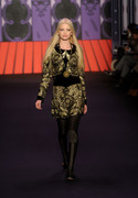 Anna_Sui_Runway_Fall_2011_Mercedes_Benz_Fashion.jpg