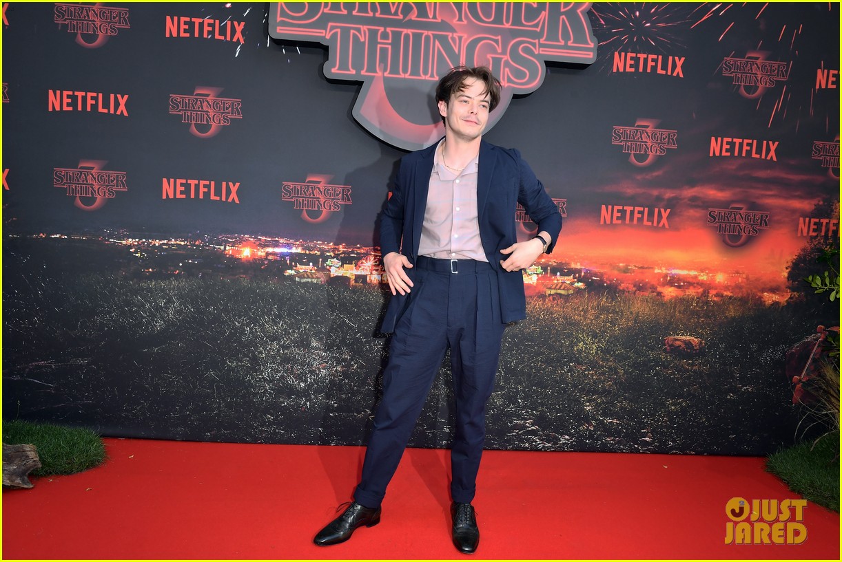 stranger-things-paris-premiere-27.jpg