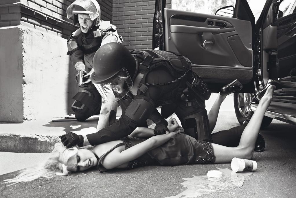 state-of-emergency-by-steven-meisel-1.jpg