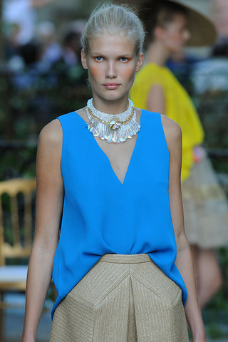 delpozo_detalles_29654431_320x480.jpg