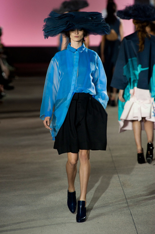 John_Galliano_Spring_2013_UZoaic_Ml_Wx_Xx.jpg