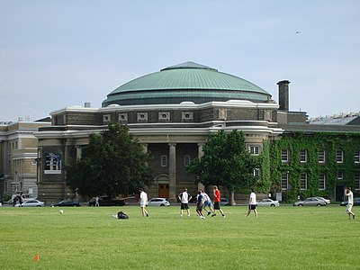 400px-Convocation_Hall_in_UofT.jpg