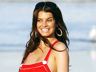 jessica_simpson_320x240.jpg