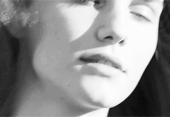 tumblr_mhb3o5vhLg1rb9bvho2_250.gif