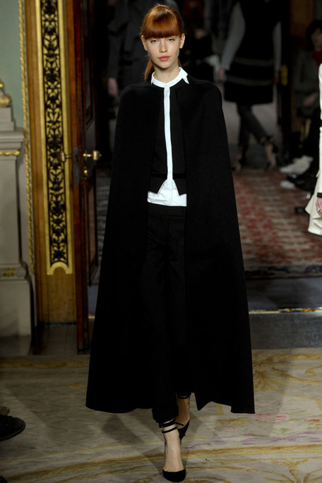 ANTONIO-BERARDI-FALL-RTW-2011-PODIUM-012_runway.jpg