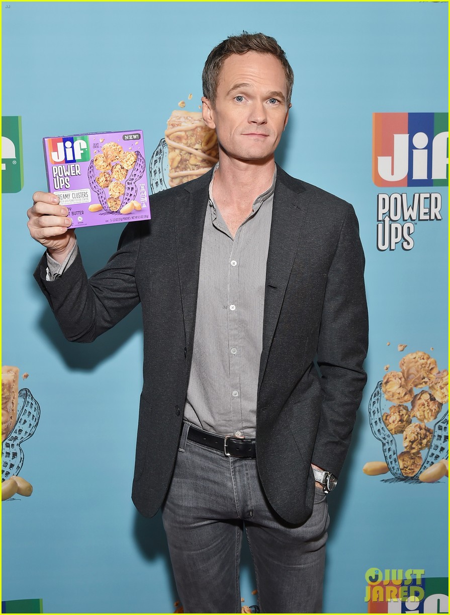 neil-patrick-harris-shares-how-he-handles-snack-time-with-his-kids-05.jpg