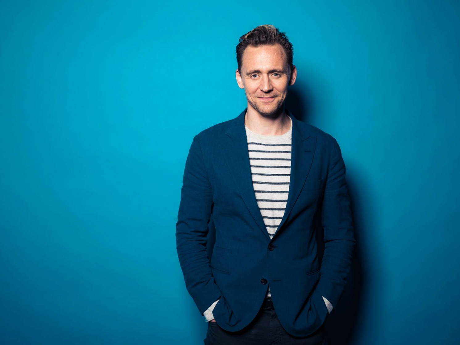 1118full-tom-hiddleston.jpg