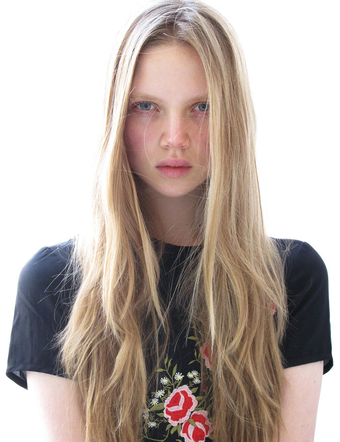 hollyrose.jpg