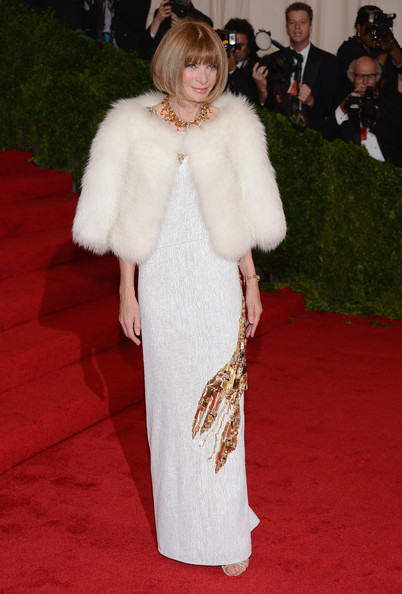 Anna_Wintour_NY_Schiaparelli_Prada_Impossible_r_O.jpg