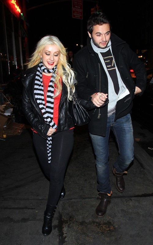 Christina-out-in-NYC-christina-aguilera-17320984-500-800.jpg