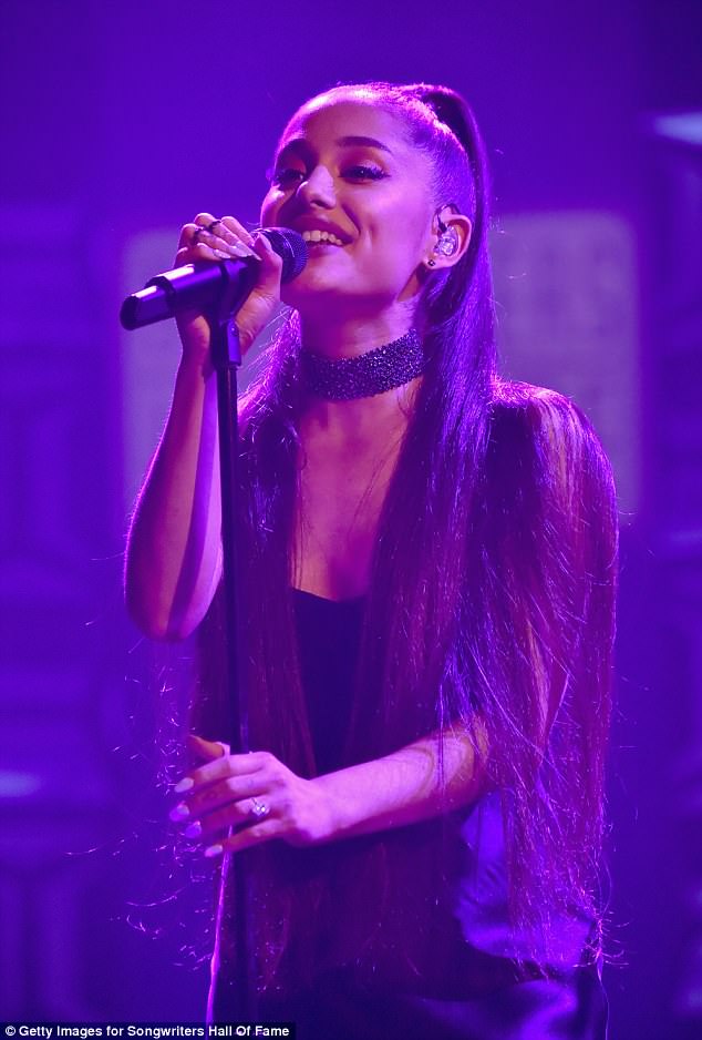 4D3FED6000000578-0-image-m-18_1529049384216.jpg