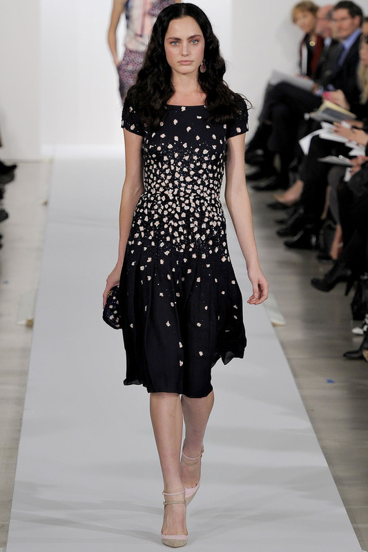 Oscar_De_La_Renta_012_1366_1366x2048.jpg