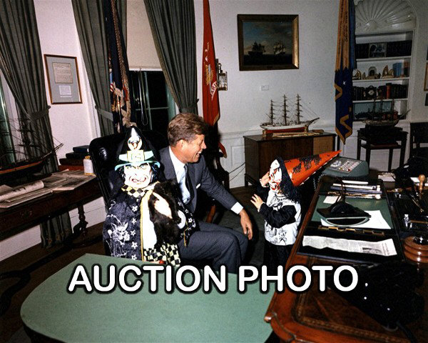 Kennedy_John-_Kids_Halloween1-1963.jpg