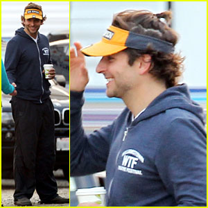 bradley-cooper-ponytail-on-hangover-3-set.jpg