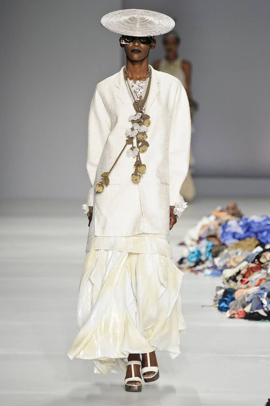 Abertura_SS13_12_Carolla.jpg