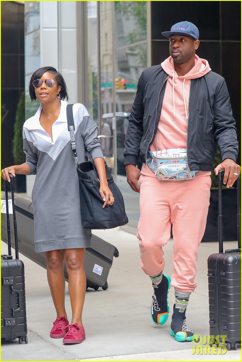 gabrielle-union-dwyane-wade-check-out-of-their-hotel-03.jpg