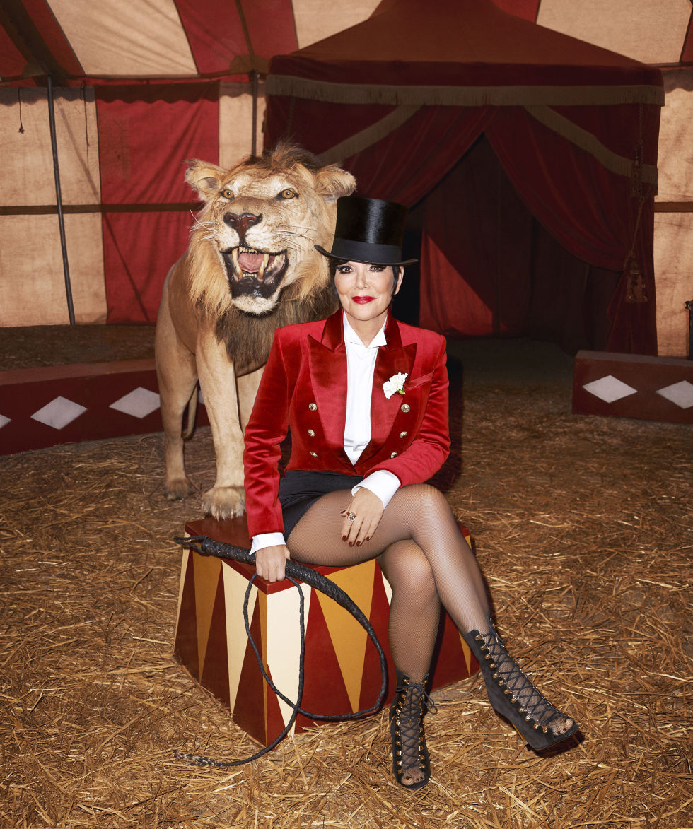 gallery-1454601703-hbz-march-2016-kris-jenner-04.jpg