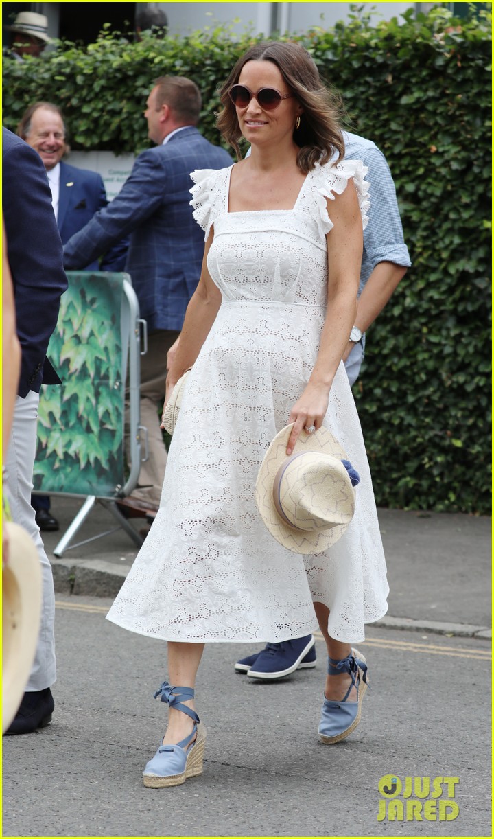 pregnant-pippa-middleton-joins-brother-james-at-wimbledon-championships-03.jpg