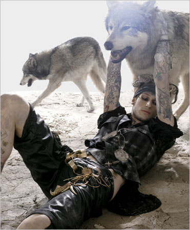 11wolf_slide02.jpg